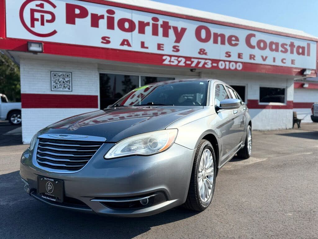 2012 CHRYSLER 200
