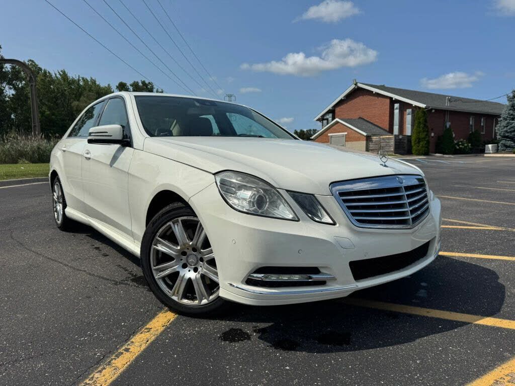 2012 MERCEDES-BENZ E-Class