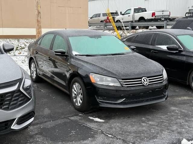 2014 VOLKSWAGEN Passat