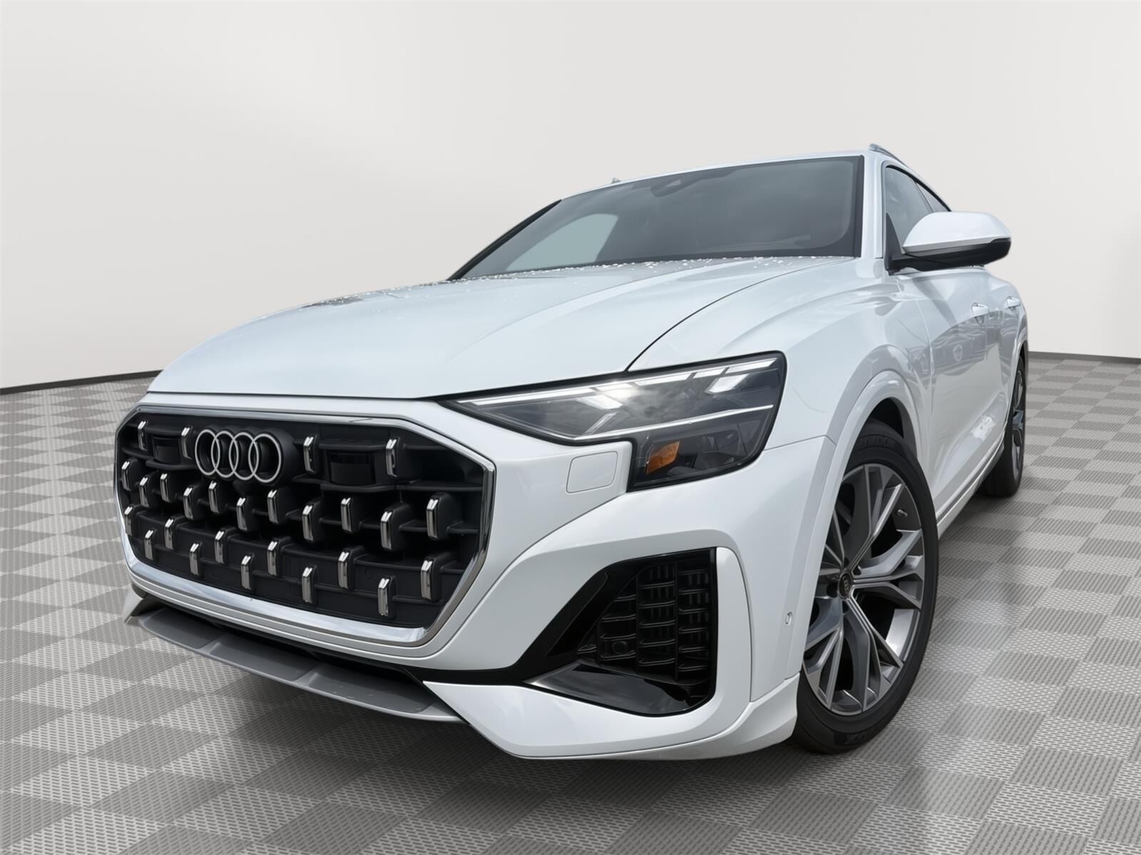 2026 AUDI Q8
