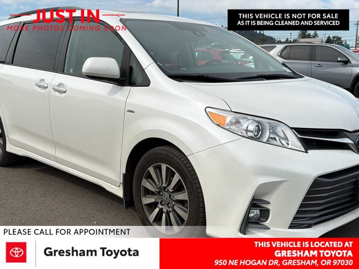2020 TOYOTA Sienna