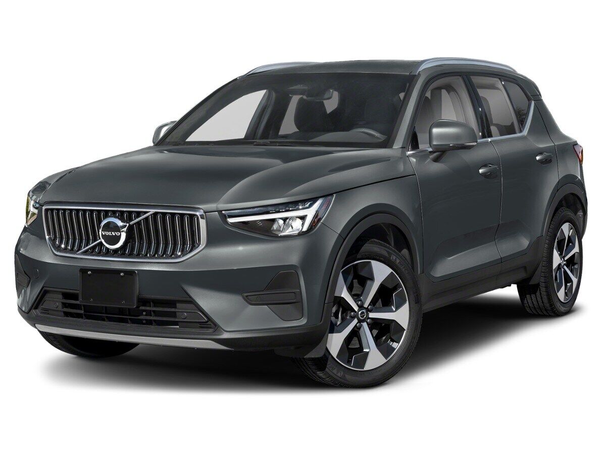 2025 VOLVO XC40
