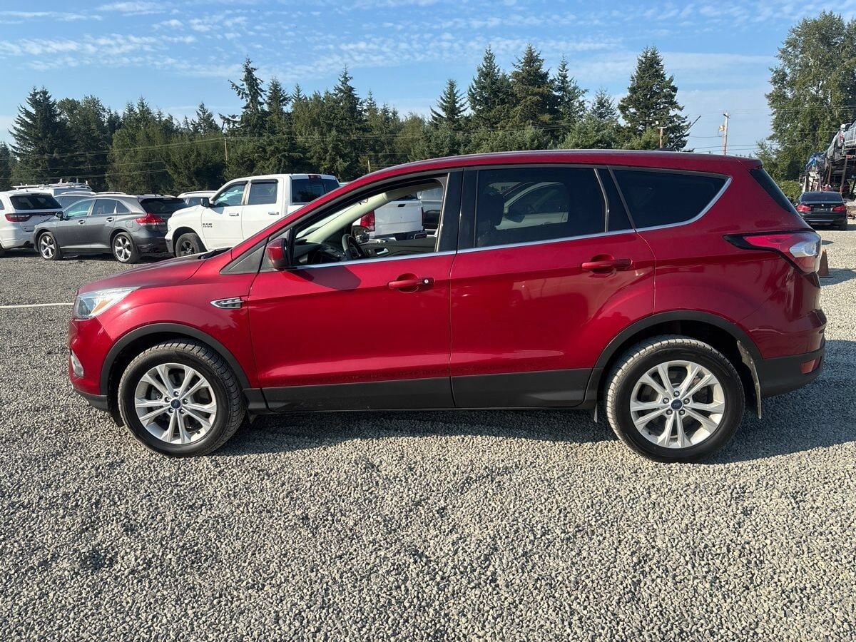 2017 FORD Escape