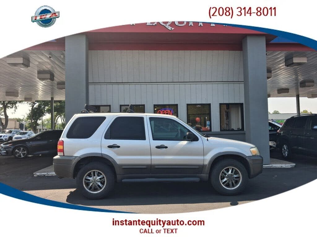 2005 FORD Escape
