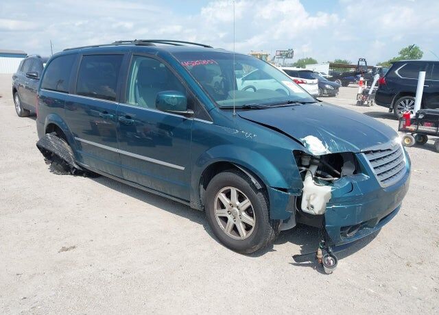 2009 CHRYSLER Town and Country