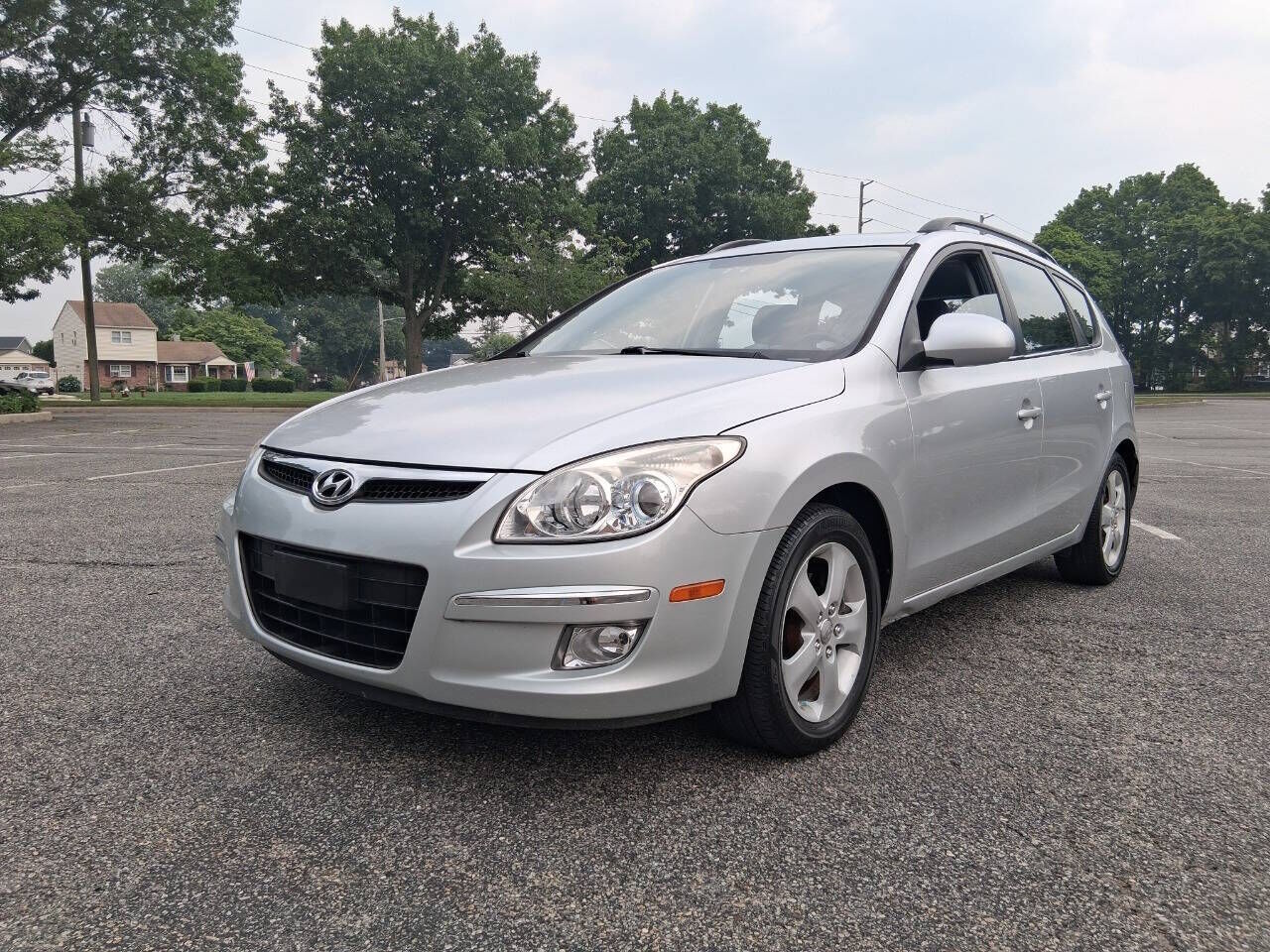 2010 HYUNDAI Elantra Touring
