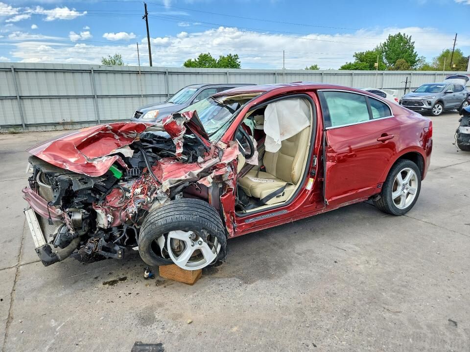 2013 VOLVO S60