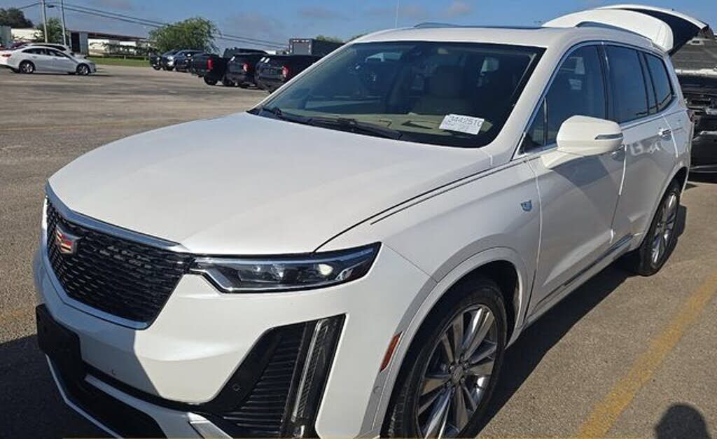 2024 CADILLAC XT6