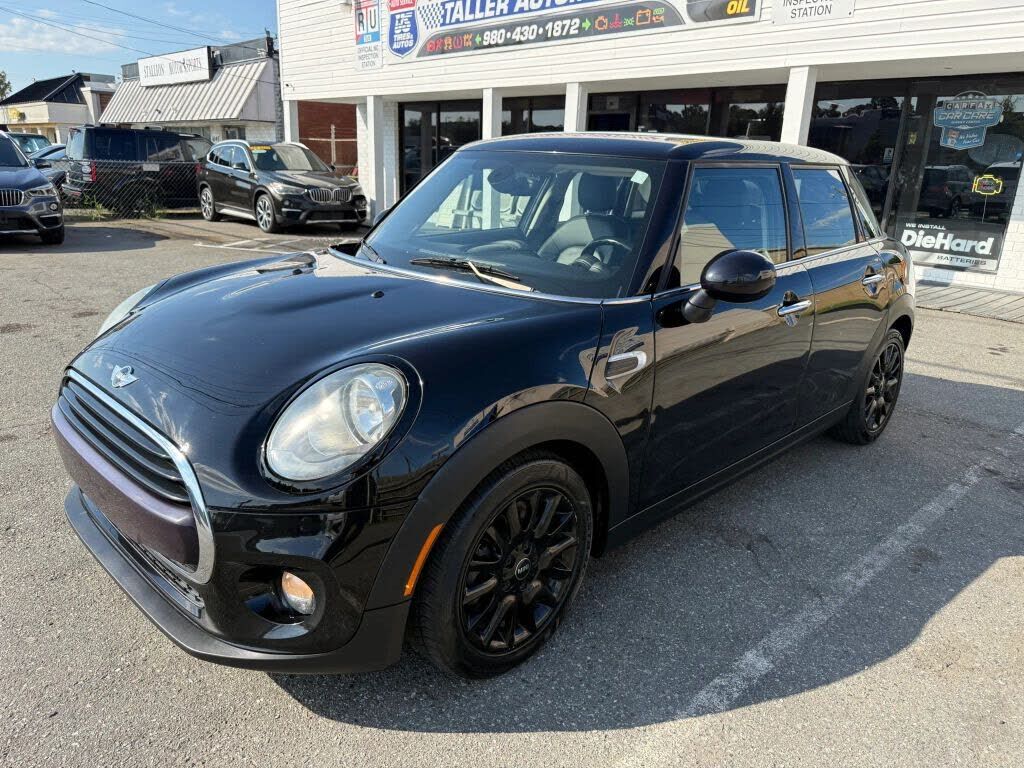 2018 MINI Cooper