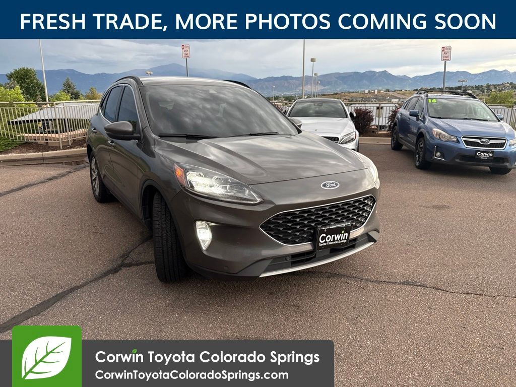2020 FORD Escape