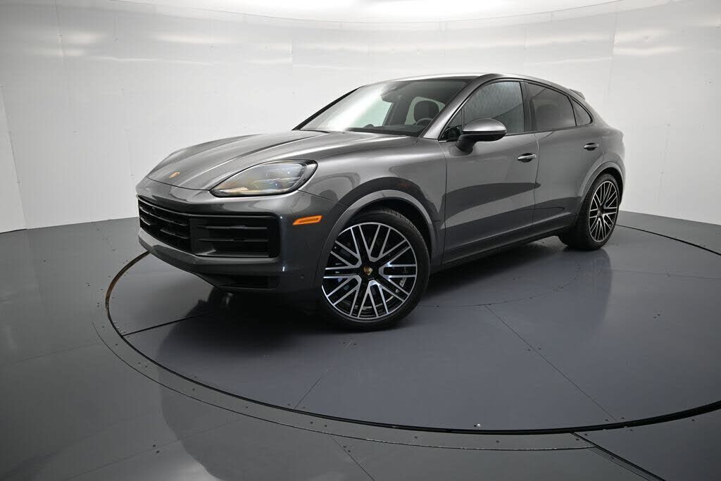 2024 PORSCHE Cayenne