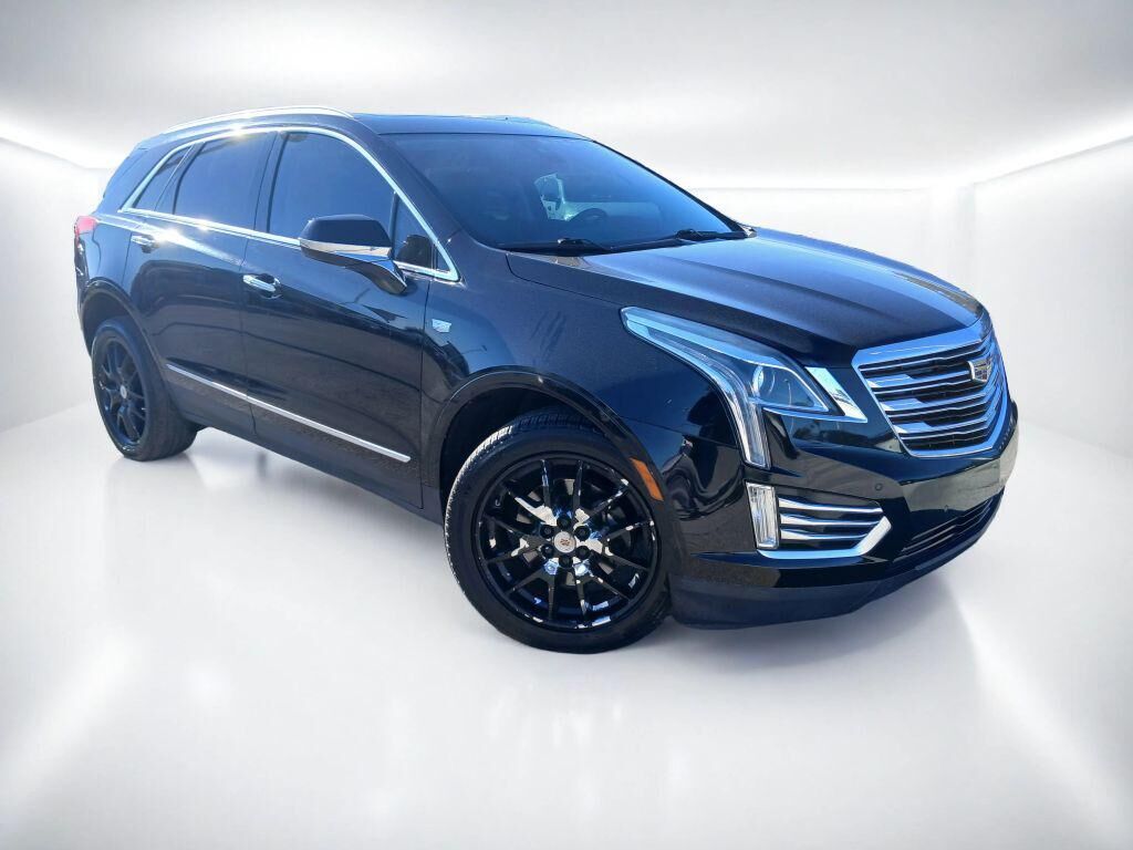 2017 CADILLAC XT5