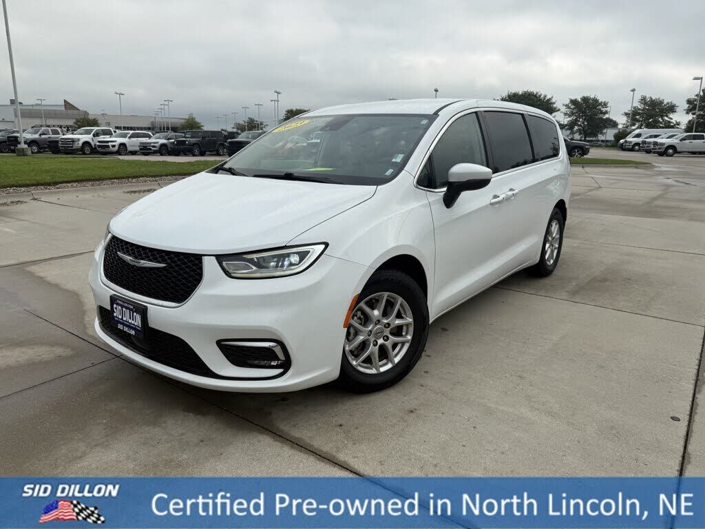 2023 CHRYSLER Pacifica