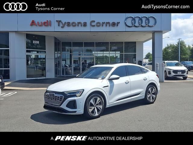 2024 AUDI Q8