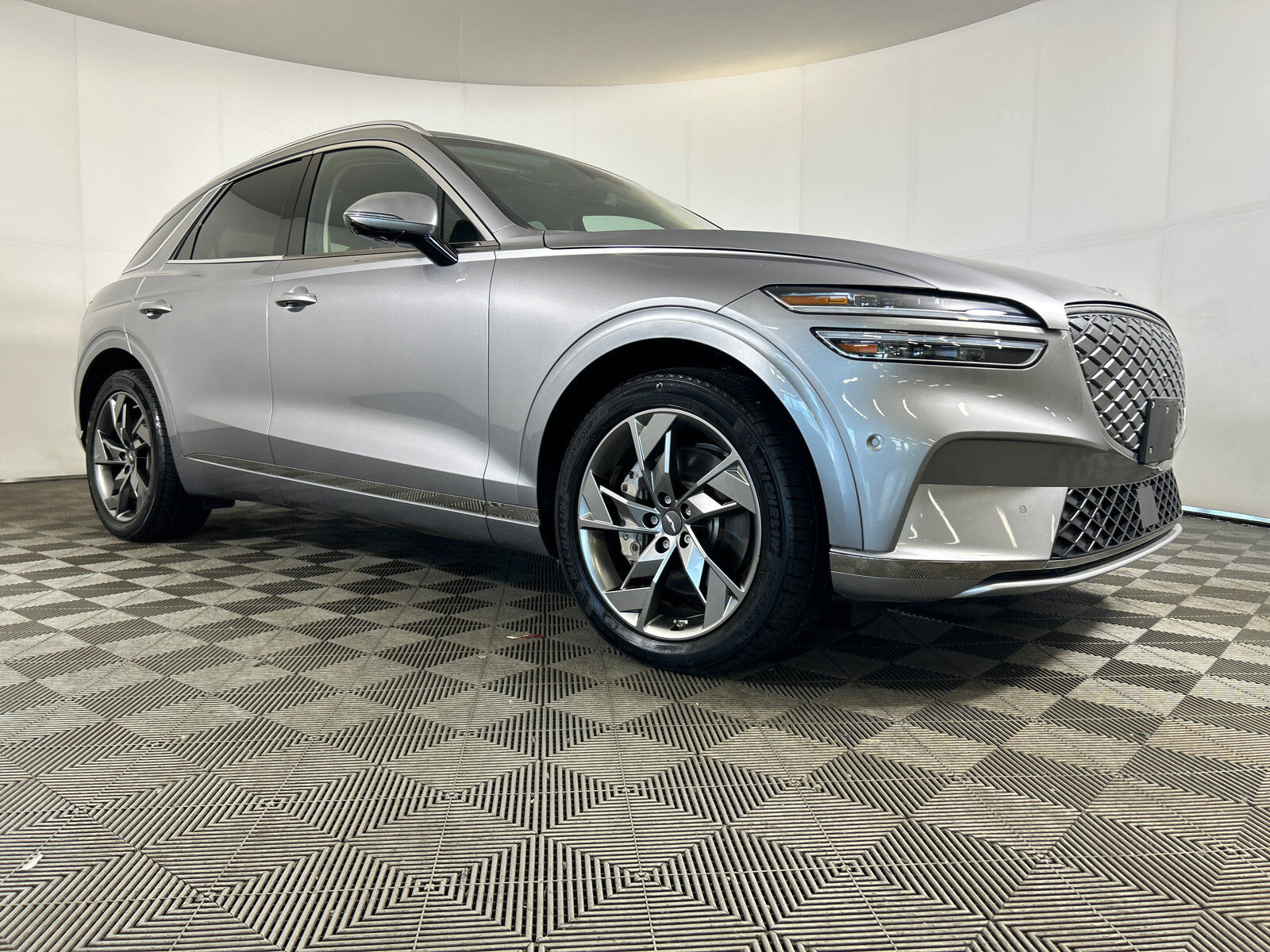 2024 GENESIS GV70