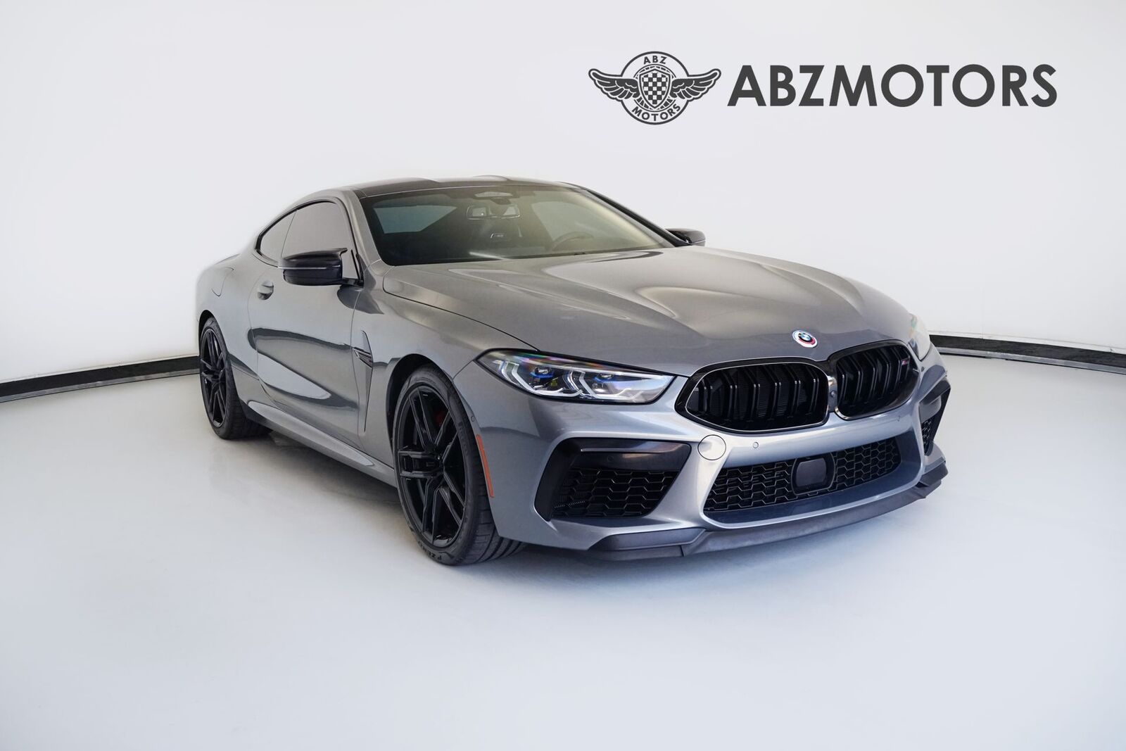 2023 BMW M8
