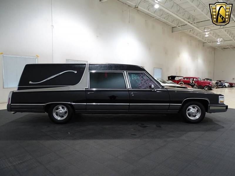 1990 CADILLAC Brougham