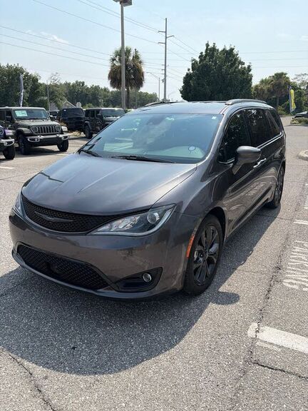 2019 CHRYSLER Pacifica