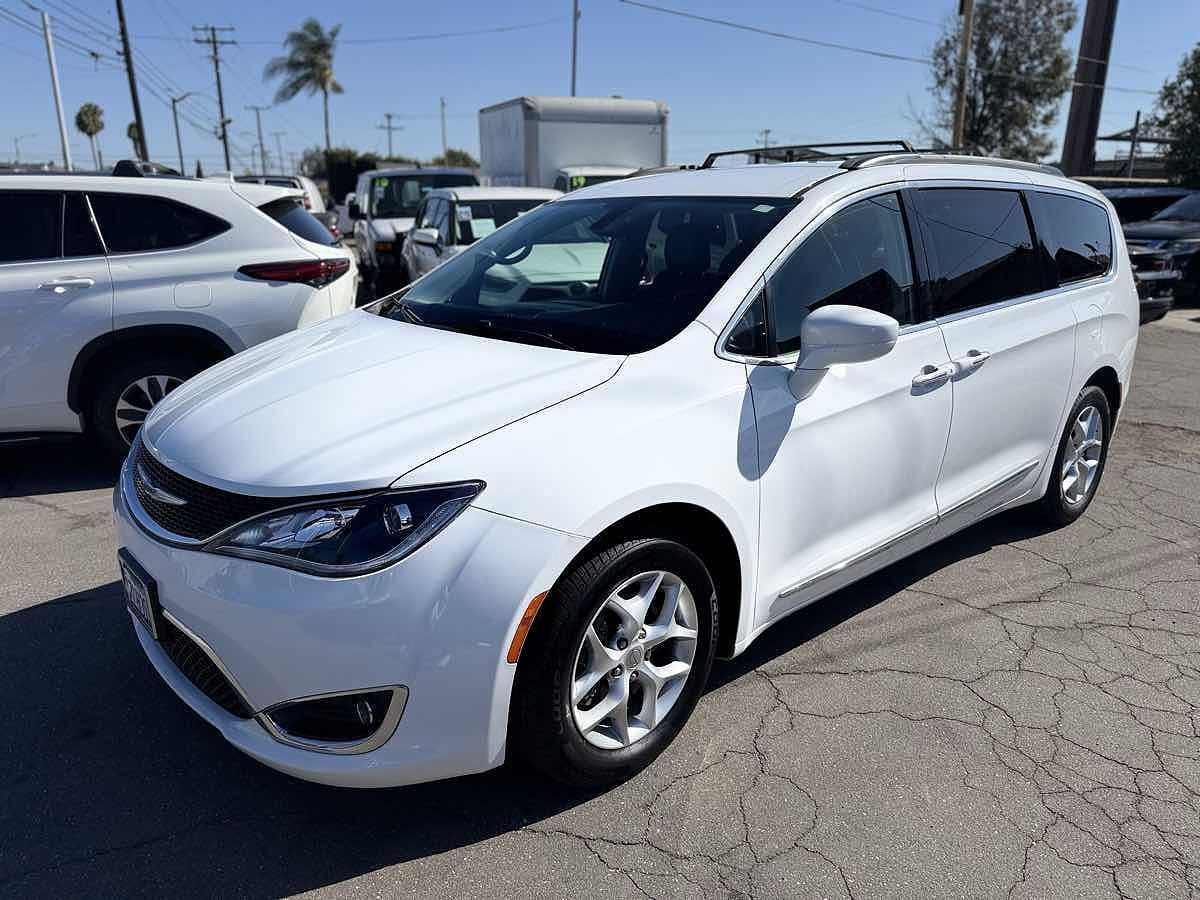 2017 CHRYSLER Pacifica