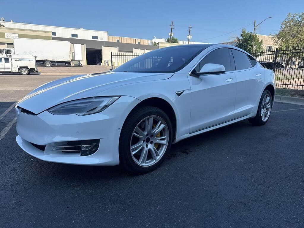2021 TESLA Model S