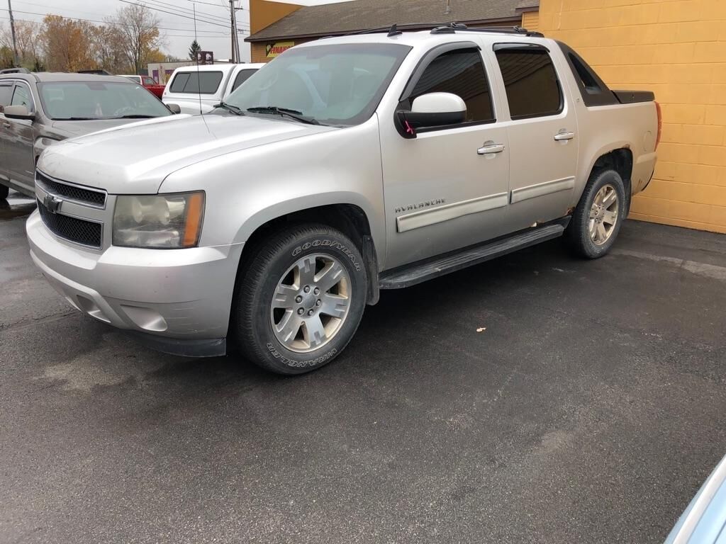 2011 CHEVROLET Avalanche