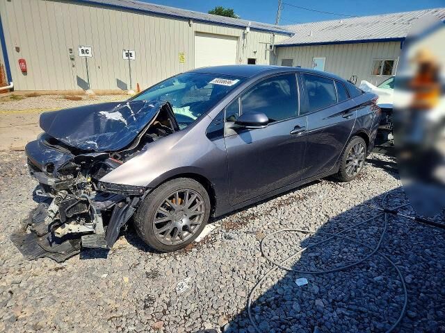 2016 TOYOTA PRIUS