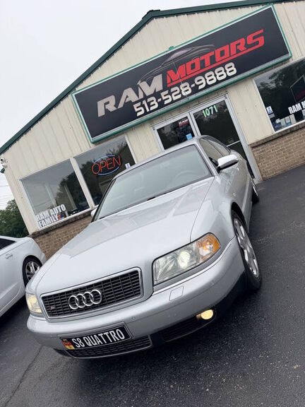 2001 AUDI S8