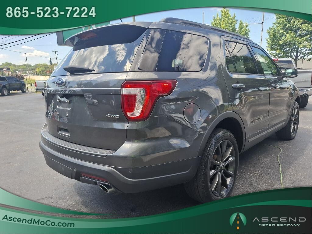 2019 FORD Explorer