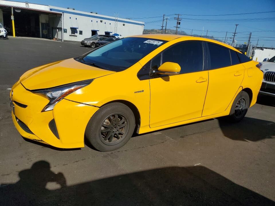 2016 TOYOTA PRIUS