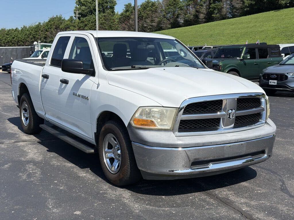 2012 DODGE Ram