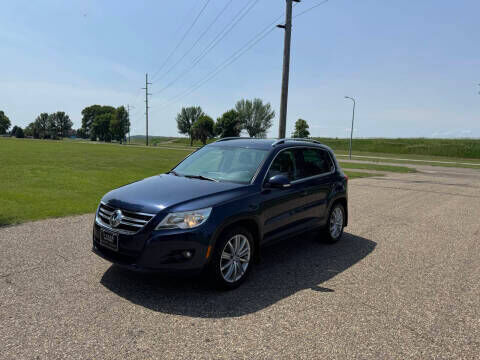 2011 VOLKSWAGEN Tiguan