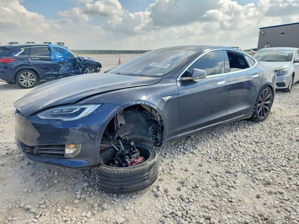 2016 TESLA Model S