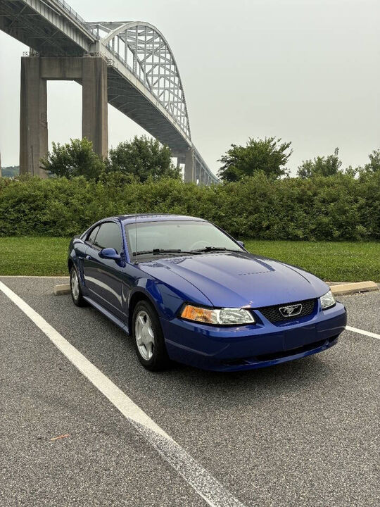 2004 FORD Mustang