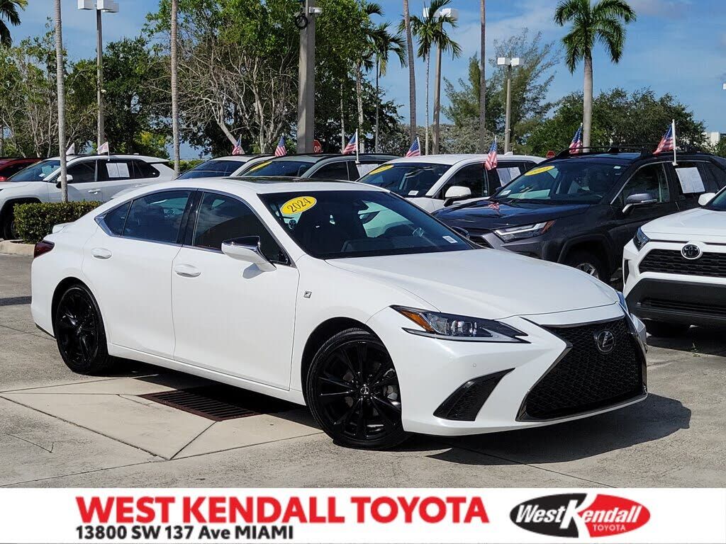 2024 LEXUS ES