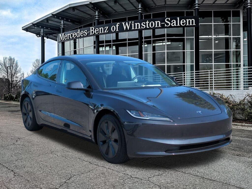 2024 TESLA Model 3