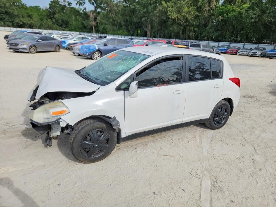 2011 NISSAN Versa