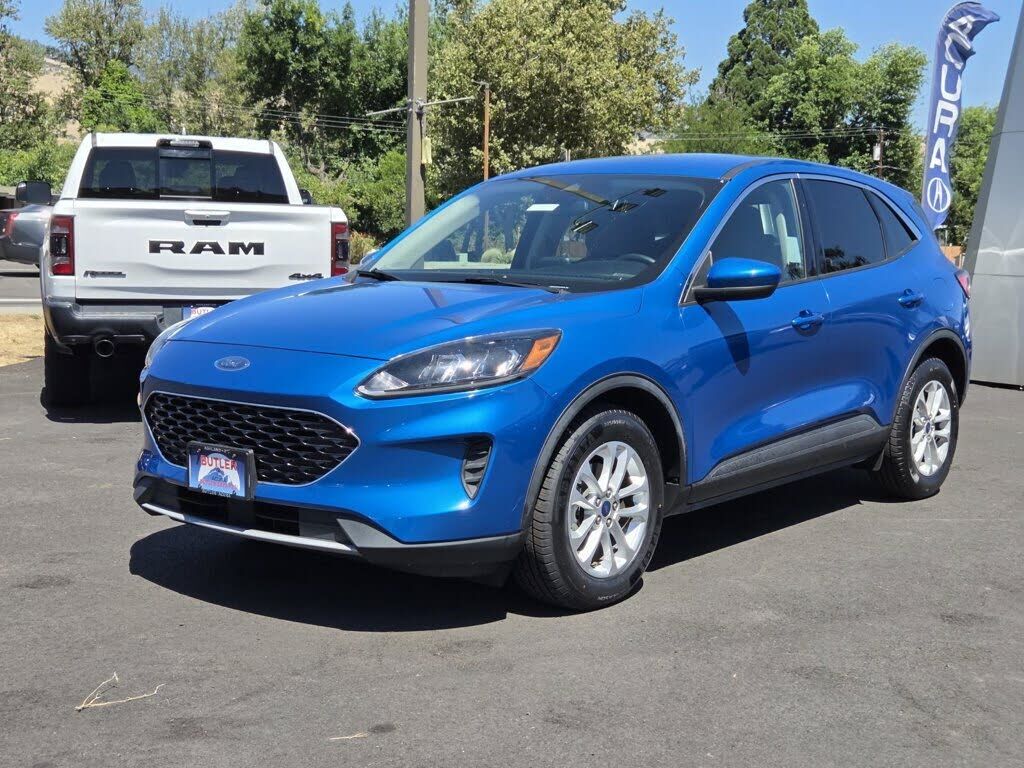 2020 FORD Escape