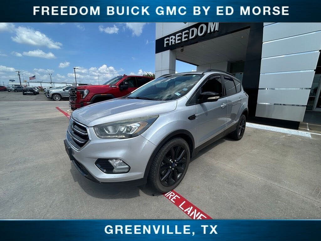 2017 FORD Escape