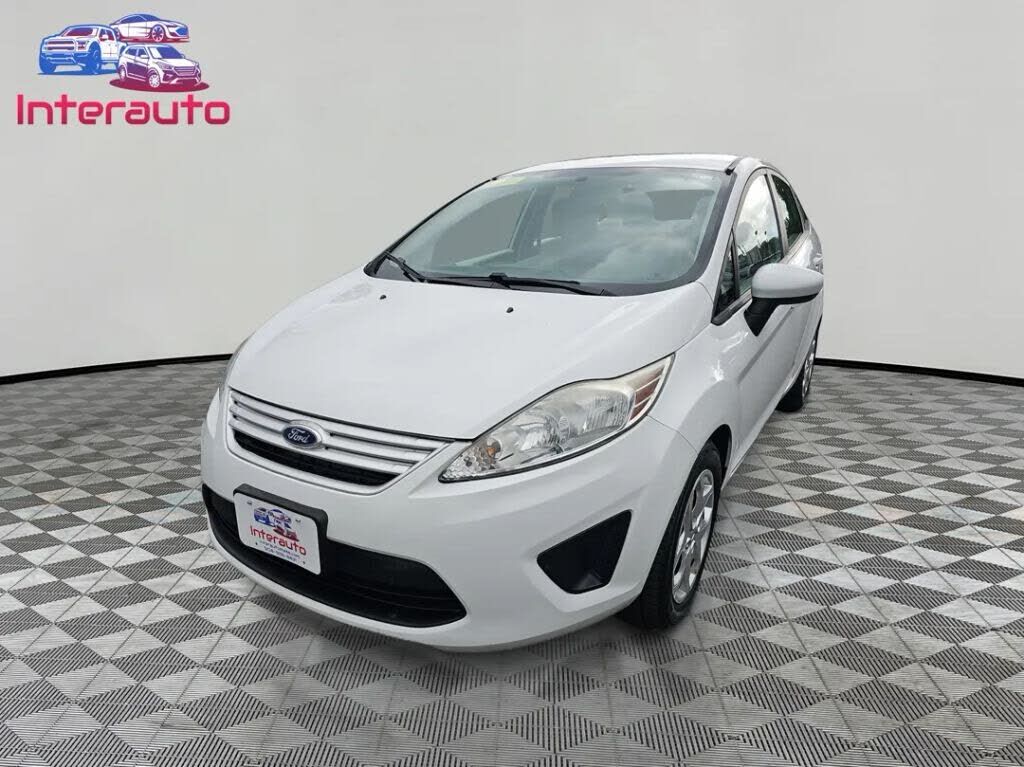 2013 FORD Fiesta