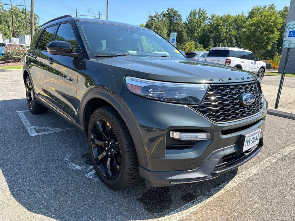 2022 FORD Explorer