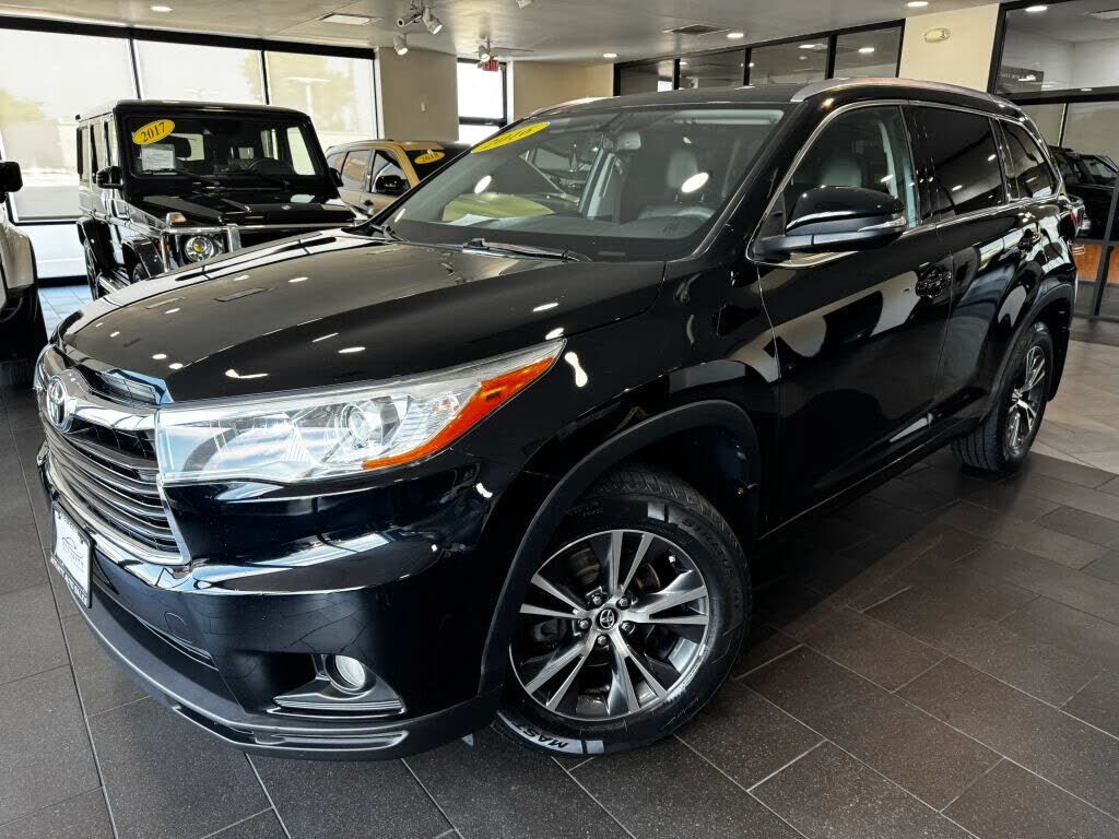2016 TOYOTA Highlander