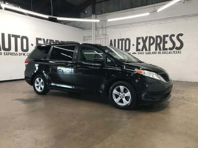 2014 TOYOTA Sienna
