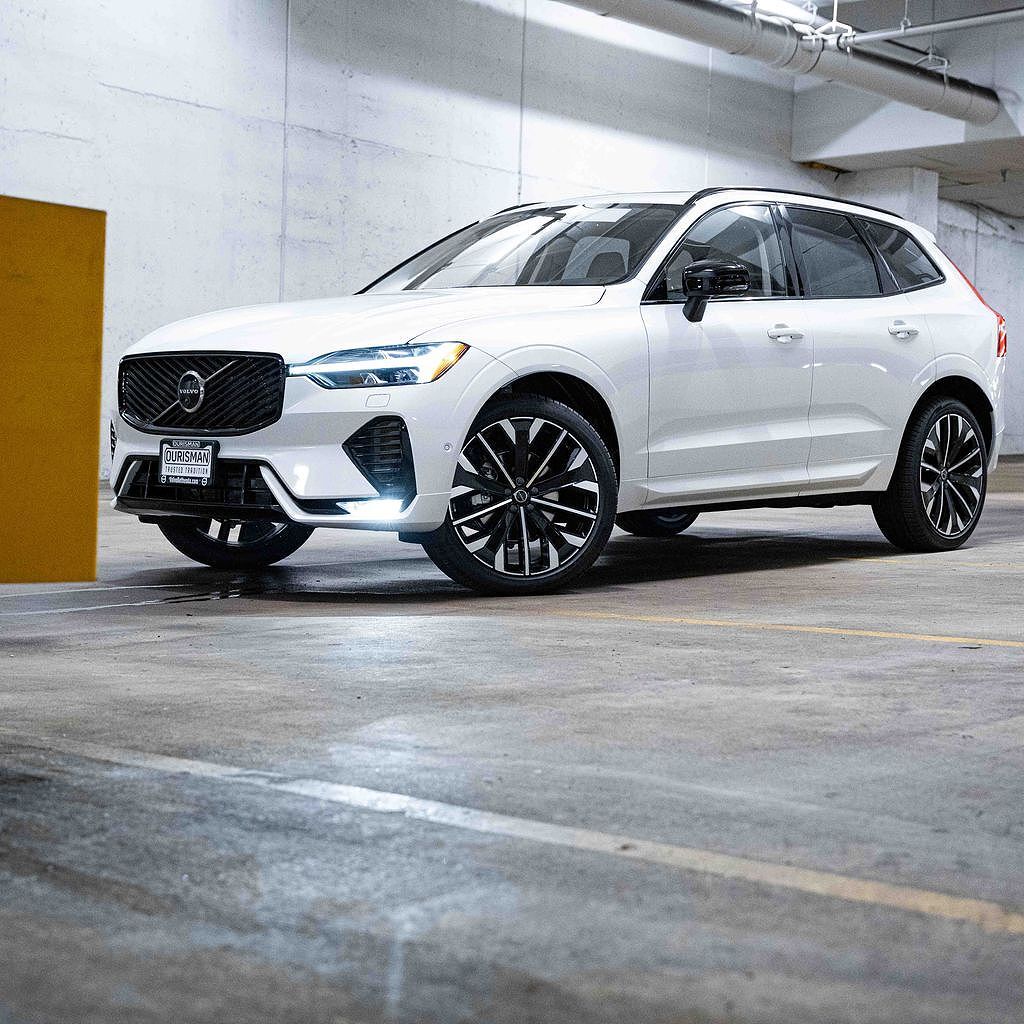 2026 VOLVO XC60