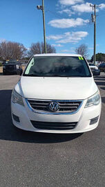 2011 VOLKSWAGEN Routan