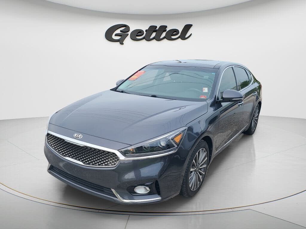 2017 KIA Cadenza