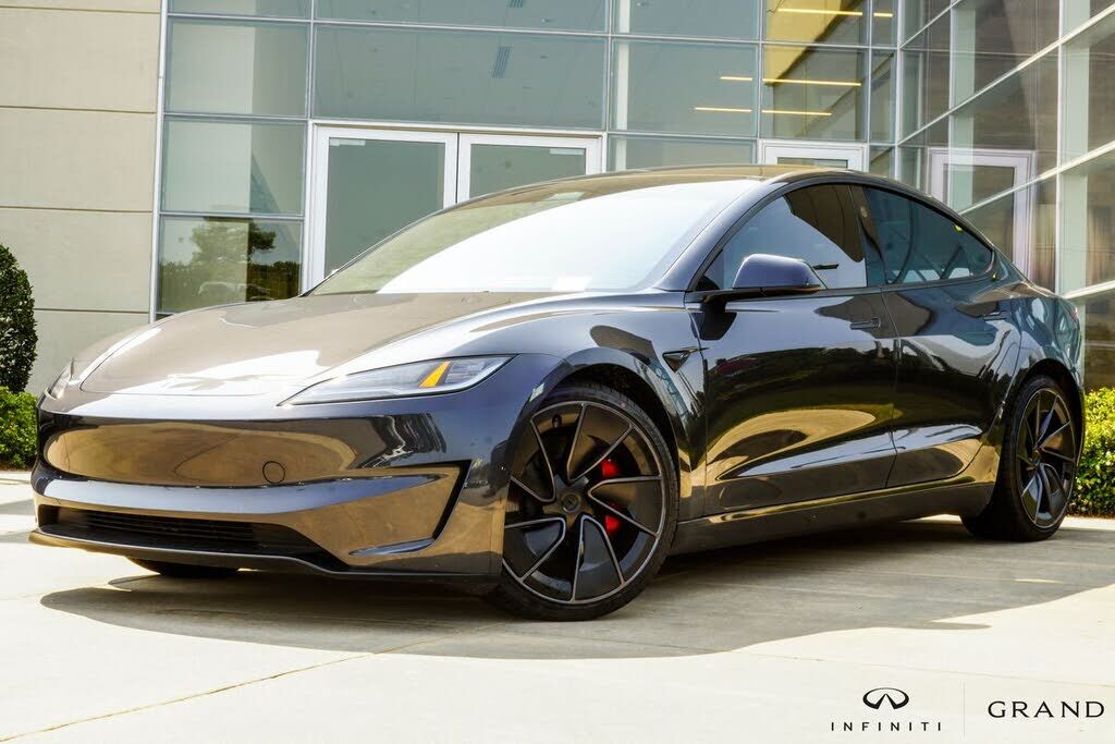2025 TESLA Model 3