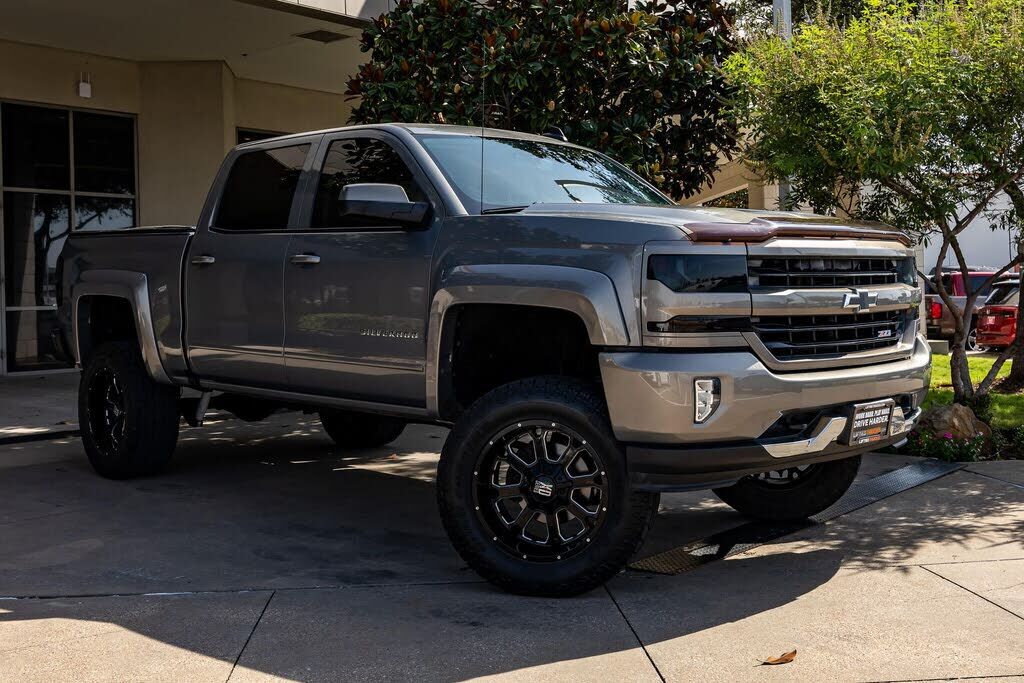 2017 CHEVROLET Silverado