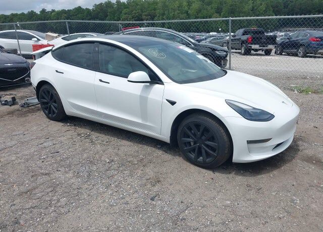 2022 TESLA Model 3