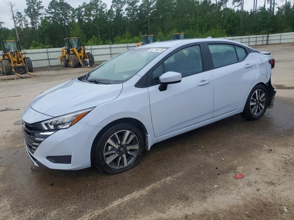 2025 NISSAN Versa