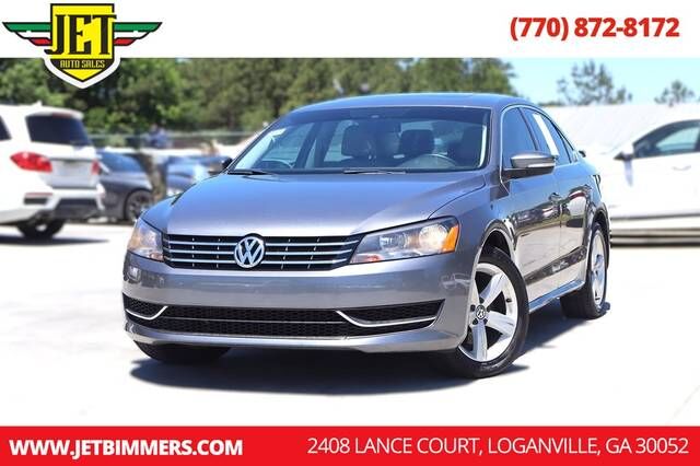 2013 VOLKSWAGEN Passat